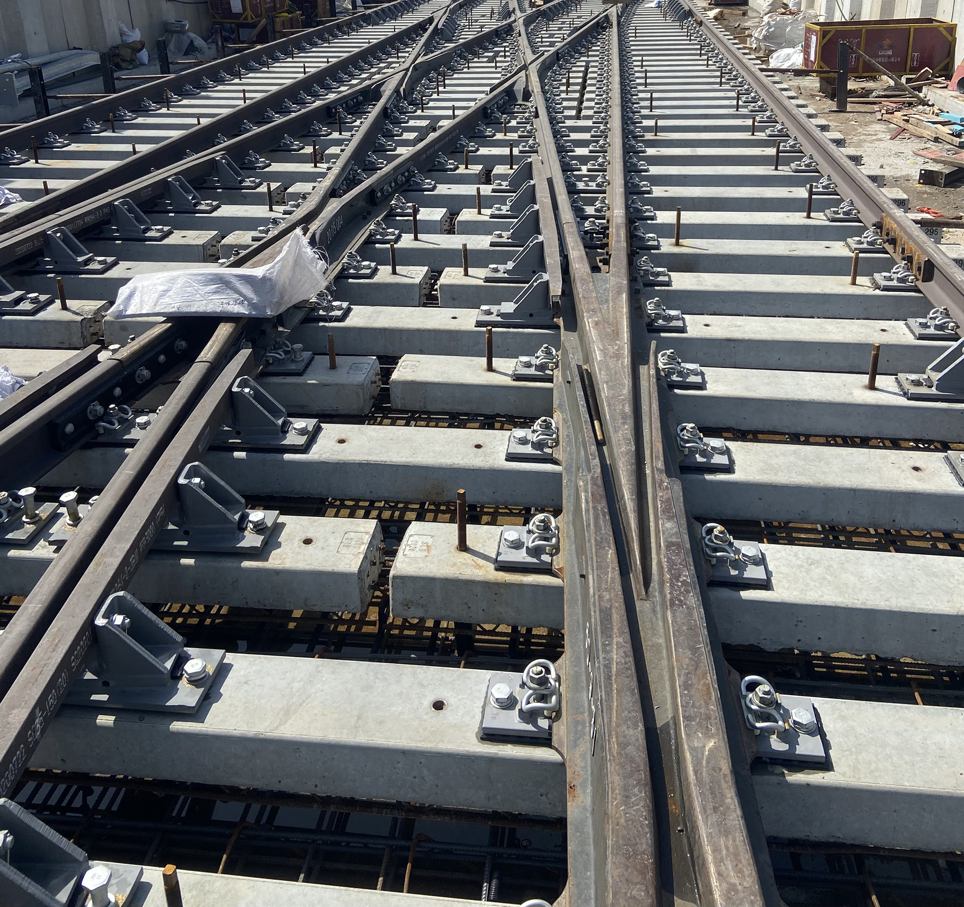 武汉地铁16号线岔枕